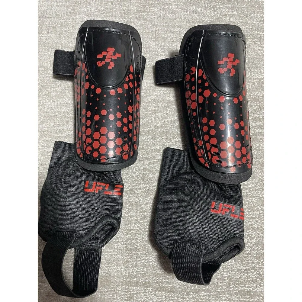 Kids Soccer Shin Guards Size Small-Medium Black Football